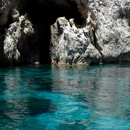 La Pergola Oda ve Kahvaltı Marettimo